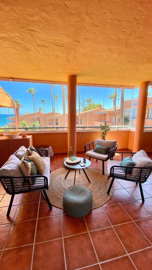Ikram Front Beach Bermuda Beach Apartment Estepona Exterior foto
