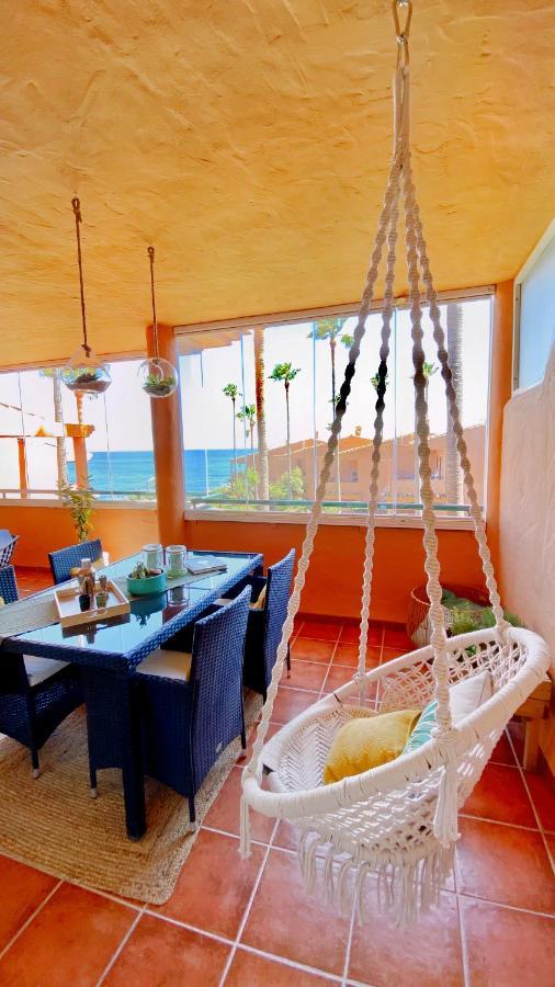 Ikram Front Beach Bermuda Beach Apartment Estepona Exterior foto